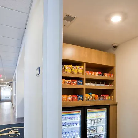 Grandstay Hotel & Suites 